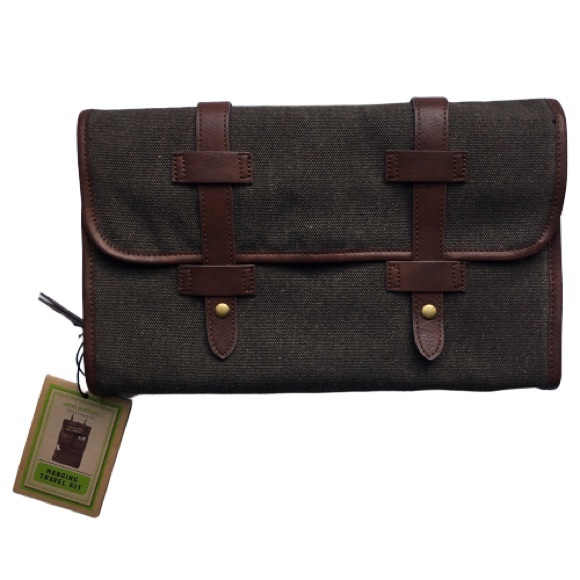 John Bartlett Other - John Bartlett Hanging Travel Kit New